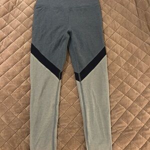 Beyond Yoga Gray and Black Leggings